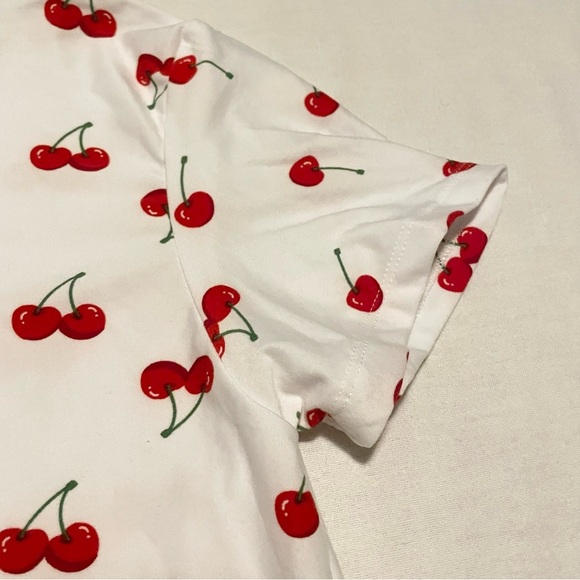 Streetwear Society Cherry Queen Women’s Tshirt Size Medium Shirt - Picture 12 of 16